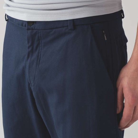 Lululemon Commission Pant Classic Fit in Navy (30) - Picture 5 of 11